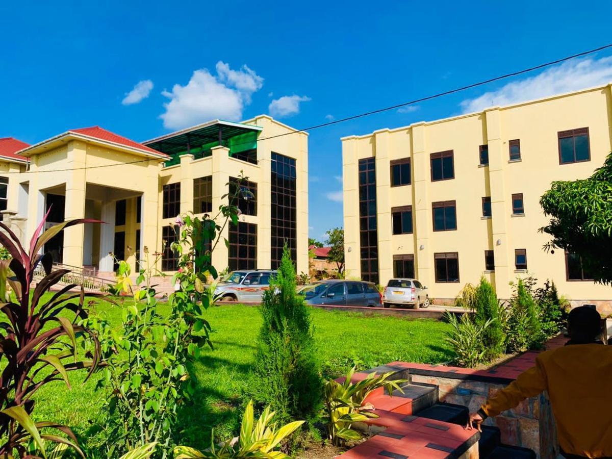 Golden Castle Hotel Hoima 외부 사진